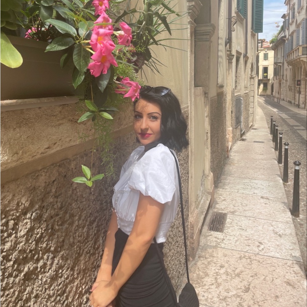 Meet your Posher, Libby